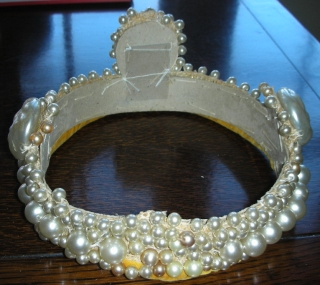 Pearl crown